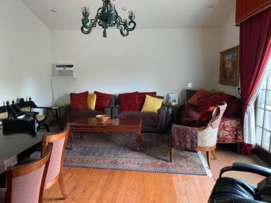 Entire Second Flr - Santa Monica Luxury Roman Villa Los Angeles Exterior photo
