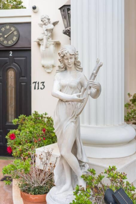 Entire Second Flr - Santa Monica Luxury Roman Villa Los Angeles Exterior photo