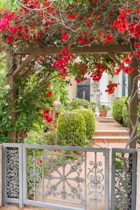 Entire Second Flr - Santa Monica Luxury Roman Villa Los Angeles Exterior photo