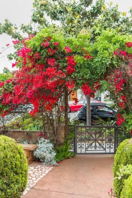 Entire Second Flr - Santa Monica Luxury Roman Villa Los Angeles Exterior photo