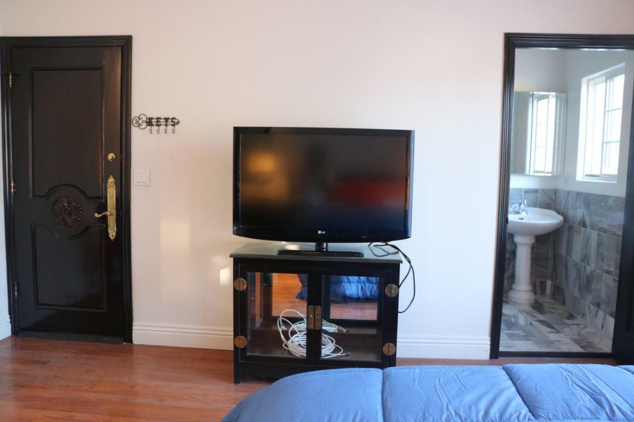 Entire Second Flr - Santa Monica Luxury Roman Villa Los Angeles Exterior photo